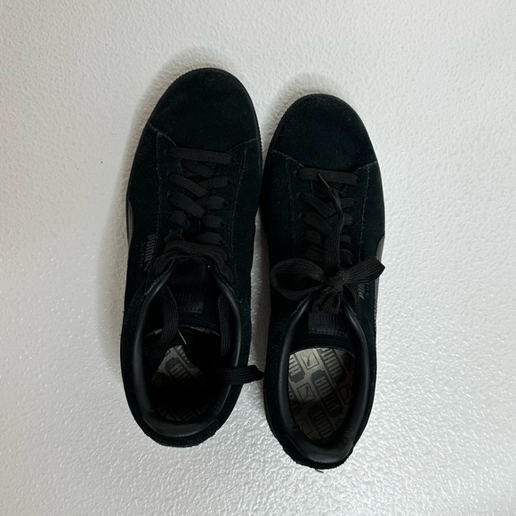 PUMA Classic Suede Triple Black Men’s Sneakers Size 8.5 - Picture 1 of 12